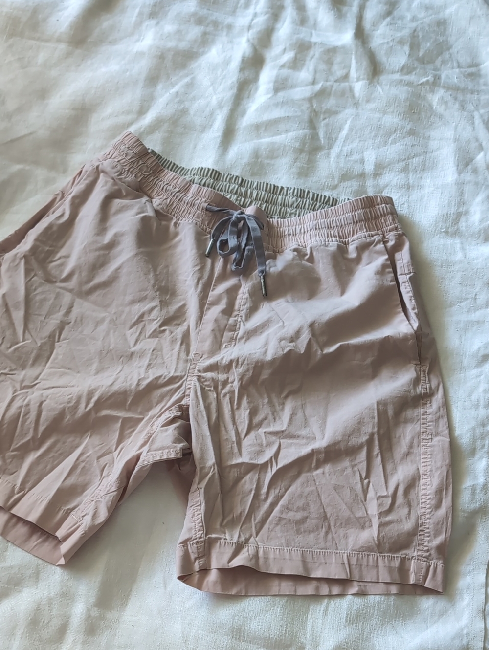 lululemon mens shorts size medium pink